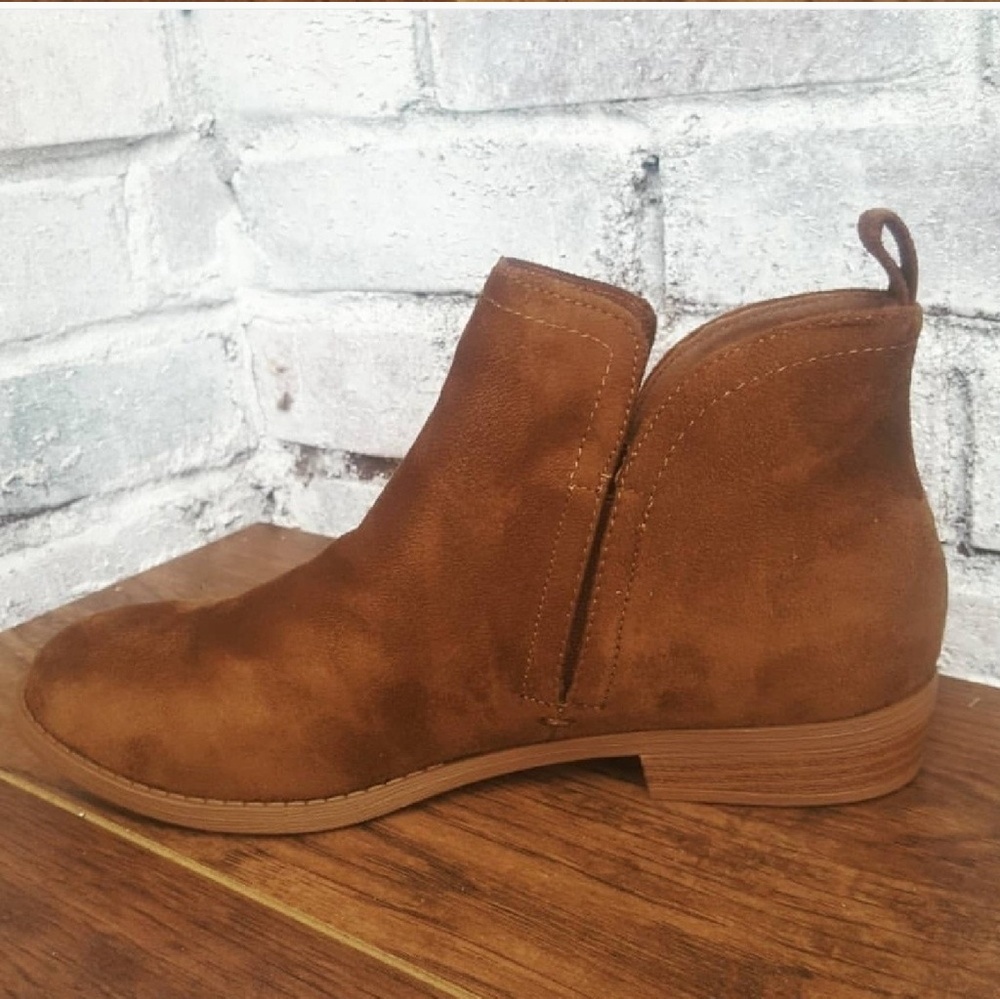 Sueded Side Slit Boot - Picture 5 of 5